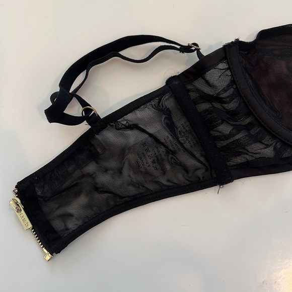 BLACK GATHERED MESH BRA - House of CB (Small) - Picture 4 of 6